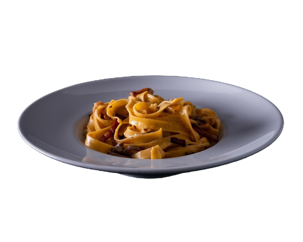 vertical-shot-tagliatelle-bolognese-black-background